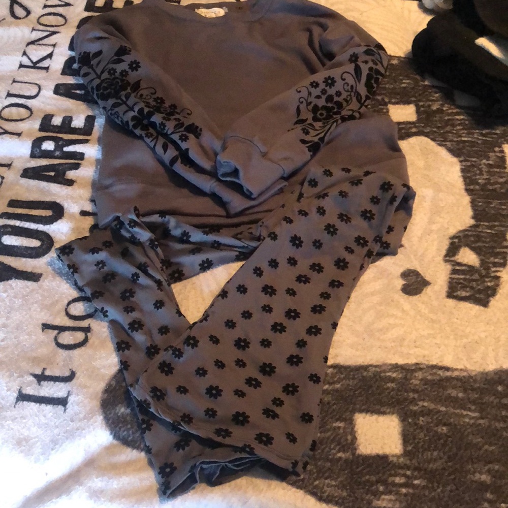 btween Gray and Black Kids Matching Set